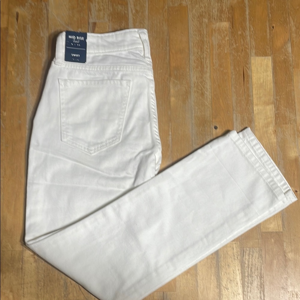 NWT Lucky Brand mid rise Sweet crop jeans